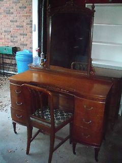 1920s MRYTLE WOOD BEDROOM SET,AMAZING DETAIL.A MUST SEE