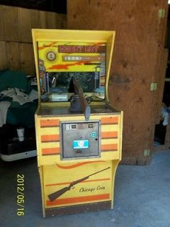 Shoot Out Arcade Gun Rifle Shooting Game Machine Chicago Coin used 