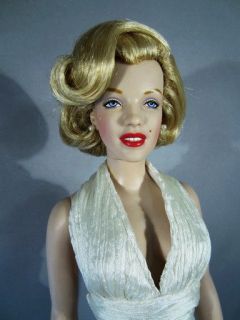   Evening Outfit Gown Dress Franklin Mint Marilyn Monroe Vinyl 16 Doll