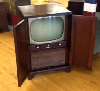 Antique/Vintage Zenith Console Television Set with closing cabinet 