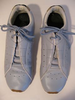 ECCO BABY BLUE LEATHER ATHLETIC SHOES WITH RECEPTOR SOLES SIZE 7   7 1 