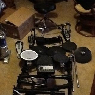roland electronic drum set in Musical Instruments & Gear