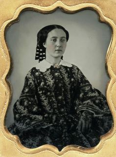 PLATE AMBROTYPE PORTRAIT OF BEAUTIFUL YOUNG WOMAN