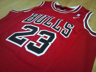 Newly listed Michael Jordan Chicago Bulls NBA jersey size Large Red 
