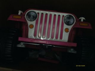 Fisher Price T8396 Power Wheels Barbie Jammin Jeep Wrangler
