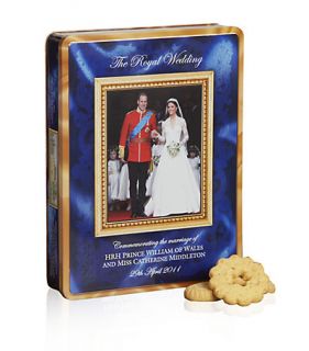 Walkers – Walkers Royal Wedding Shortbread Selection Tin (450g) at 