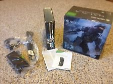   Xbox 360 S Limited Edition Halo 4 320 GB Headset Cables Console NEW