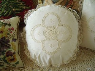 Beautiful Hand Bobbin Lace Embroidery Round Cotton Cushion Cover