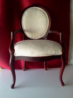 Queen Ann Occasional Chair in Embroided Ivory Cotton Fabric