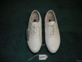 Ladies Mizuno White Leather Size 6M Waterproof Metal Spike Golf Shoes 