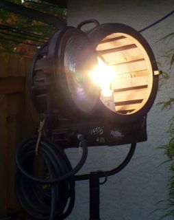 Mole Richardson 2000 Watt Junior Solarspot Lamp M R 410 Fresnel Movie 