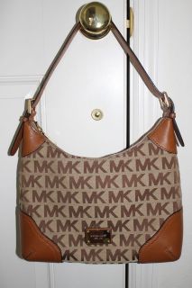 MICHAEL Michael Kors Millbrook MK Signature Jacquard Shoulderbag 