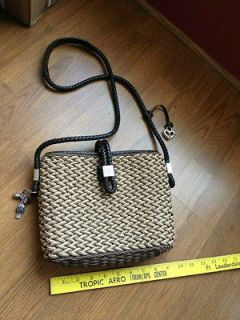   LEATHER / STRAW SHOULDER BAG HANDBAG PURSE WITH CHARMS PRE OWNED