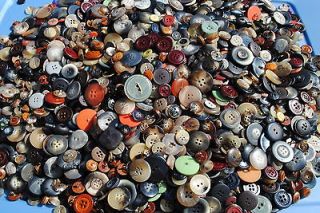 700 Buttons Earth Tones Natural Sewing Jewelry Colors Mixed Bulk Lot 