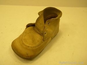   Vintage/Antiqu​e White Leather Thick Sole Baby Shoe (Stride Rite