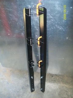 brand new lockable trimmer racks that holds three time left
