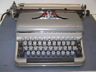 Vintage 1963 Torpedo De Luxe Model German Typewriter w/13 Carriage