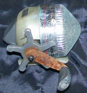 GOOD~CLOSED FACE~ZEBCO~202 LE~WORKS~CLOSED FACE REEL~WORKS GOOD W 
