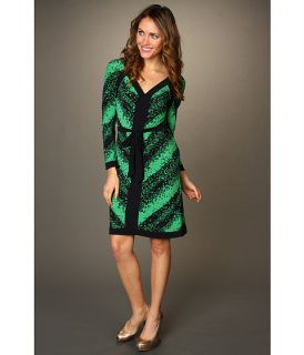 BCBGMAXAZRIA Mayla Printed V Neck Jersey Dress $111.99 $178.00 SALE