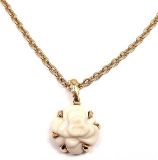 LOVELY AND DESIRABLE CHANEL 18K YELLOW GOLD + WHITE AGATE CAMELIA 