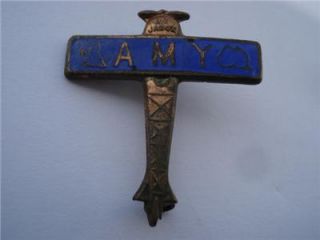 C1929 Amy Johnson Aircraft Shape Millers Made Songbadge