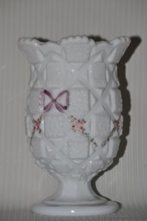 WESTMORELAND MILK GLASS OLD QUILT PINK ROSES & BOWS 6 1/2 