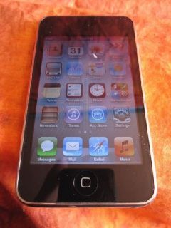 Apple A1318 32GB 3rd Gen iPod Touch  Player as Is