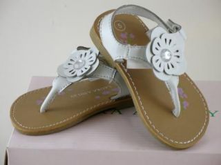 Laura Ashley White Flower Leather Like Between Toe Sandals Size 5 