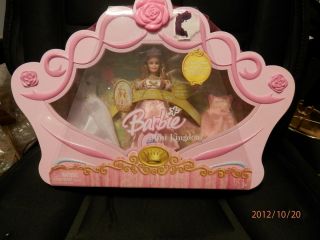 Brand New Barbie Mini Kingdom Princess Clara Set with Carrying Case 