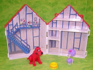 Clifford The Big Red Dog House with Characters Folding Playset w Dogs 