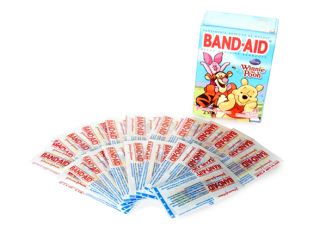 Johnson & Johnson Band Aid Winnie the Pooh 20 Count Bandages   12 Pack