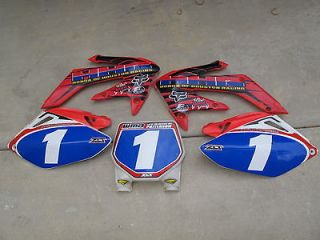   CRF250R Plastics Left Right Shrouds Front Side, Number Panel Plate