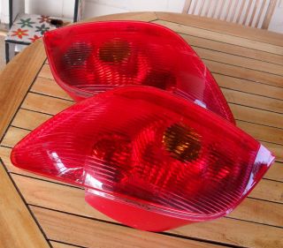 rear tail lights from a 2003 peugeot 307 from australia