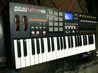 Akai Professional MPK 49 key KEYBOARD controller mpk49 USB MIDI 