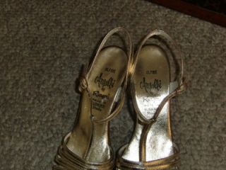 Gorgeous Amalfi by Rangoni Women Gold All Leather Sandals Sz 8 N Made 