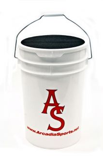 Wilson Arcadia Sports 6 Gallon Baseball Softball Ball Bucket w Padded 