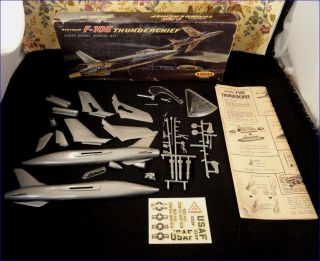 Complete Vintage 1958 Aurora Famous Fighters Republic F 105 