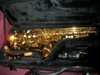barrington alto saxophone w hard case
