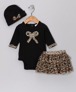 Baby Essentials Girl Infant Leopard Bow Crawler Skirt & Beanie Set 9M 
