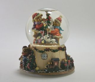 Bear Mountain Christmas Snow Globe Music Box
