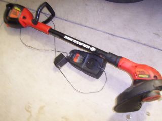 Black Decker Cordless Weedeater with 1 Battery Charger
