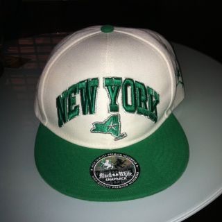 NEW YORK FLAT BILL SNAPBACK CAP, EMBROIDERY BRIGHT GREEN , SILVER AND 