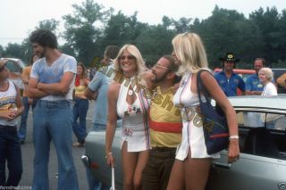 Bill Jenkins, Linda Vaughn & Hurstette NHRA drag race 1976 35mm photo 