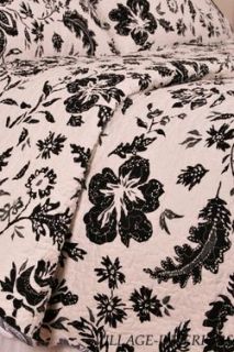 Hibiscus Black Off White Toile Queen Cotton Quilt Set