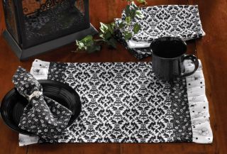 PARK DESIGNS ON KEY PLACEMATS/NAPKINS BLACK & WHITE GOTHIC   CHOICE OF 