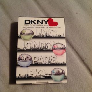 DKNY Boarding Pass 4 Eau de Parfum Samples Be Delicious Paris London 