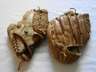Two Vintage Baseball Gloves Bobby Bonds Wilson Glove Goodwin 40 115 