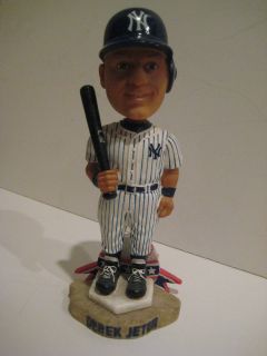 DEREK JETER BOBBLEHEAD   FOREVER COLLECTIBLES LIMITED EDITION