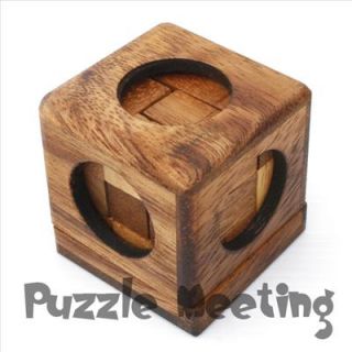 Soma Cube Wooden Puzzle Brain Teaser 3D Jigsaq Puzzle