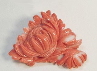 Vintage LG Carved Coral 14k Pin Pendant Lotus Blossom